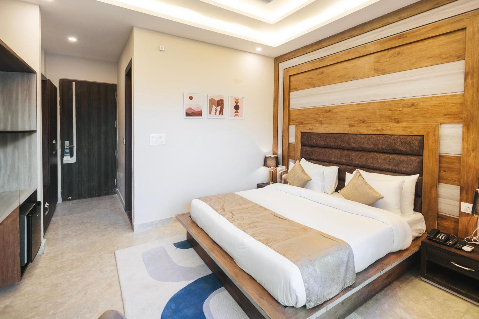 Stone Wood Hotel, Rishikesh Ngoại thất bức ảnh